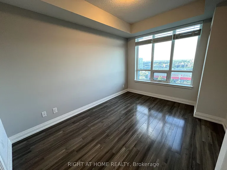 7165 Yonge St #705 — Photo 11