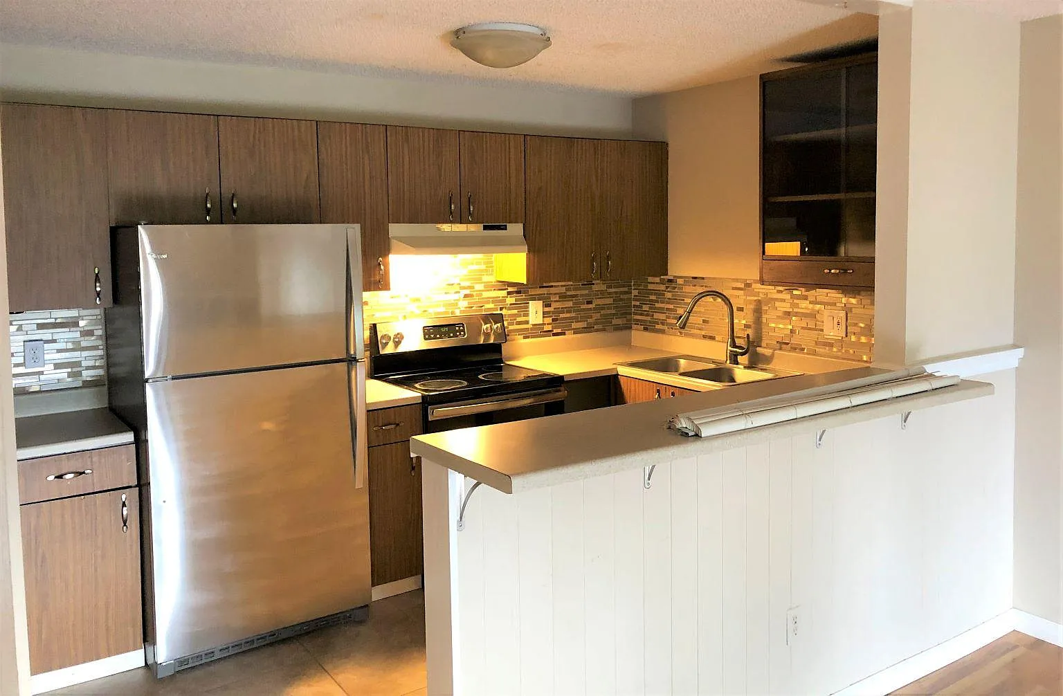 3 bed, 1300 sqft, $1,000 — Photo 4