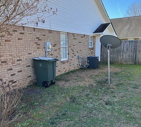 2nd image of 2205 Dartmouth Dr