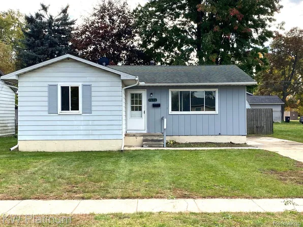 2820 Little St, Port Huron, MI 48060