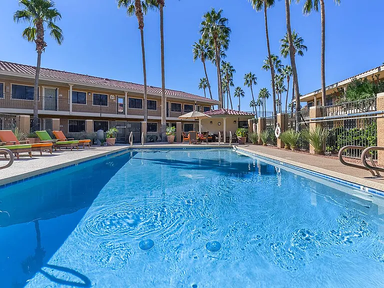 Mesa Royale 55+ Active Community — Photo 17