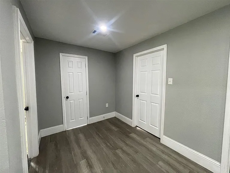 2508 S Texas Ave — Photo 6