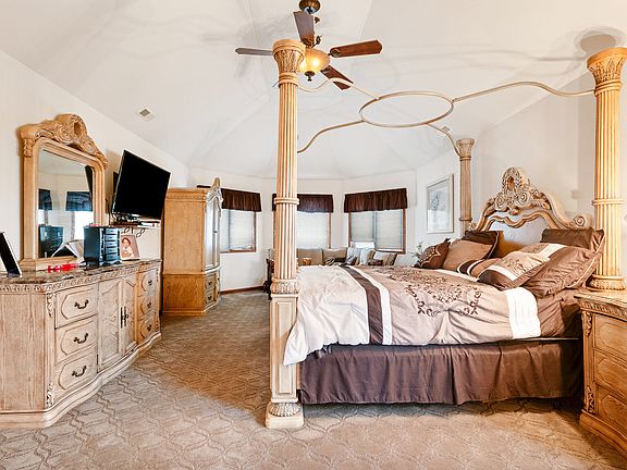 4th image of 18403 Dartry Dr