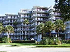 1st image of 935 E Causeway Blvd
