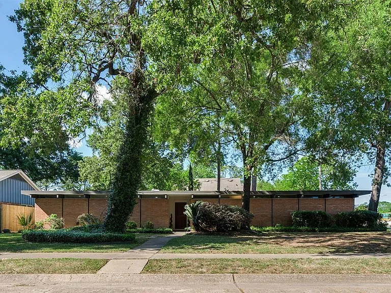 12902 Traviata Dr — Photo 1