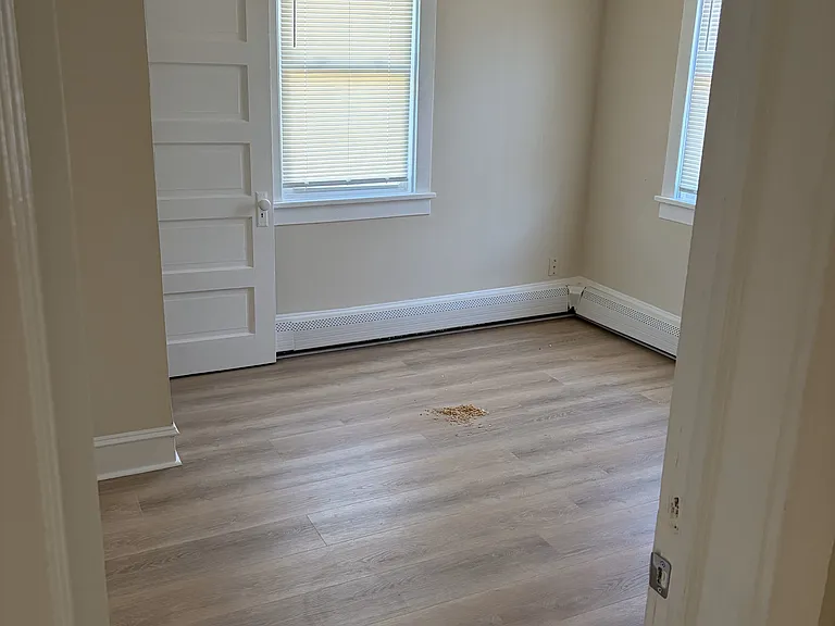 1525 N Michigan Ave — Photo 3