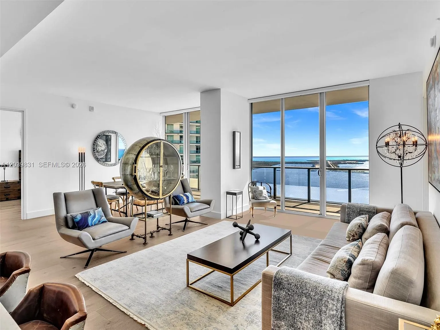 Brickellhouse Condo — Photo 1
