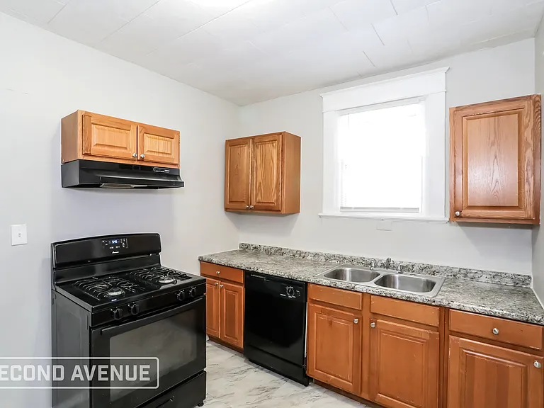 4055 Palos St — Photo 9