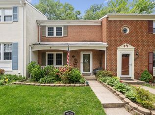 6833 Dina Leigh Ct, Springfield, VA 22153