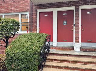 241 Wpassaic St #11A, Rochelle Park, NJ 07662