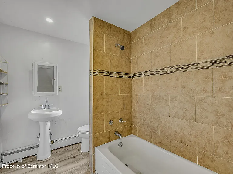266 Rutter Ave #2 — Photo 7