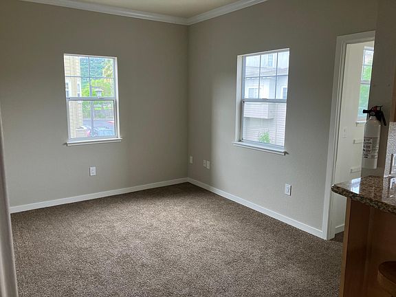 5th image of 150 Valley Oak Dr #150