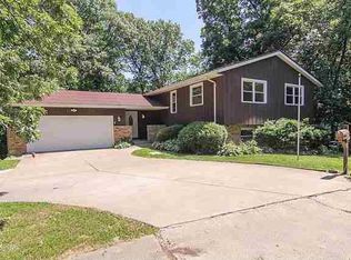 3527 39th St, Moline, IL 61265