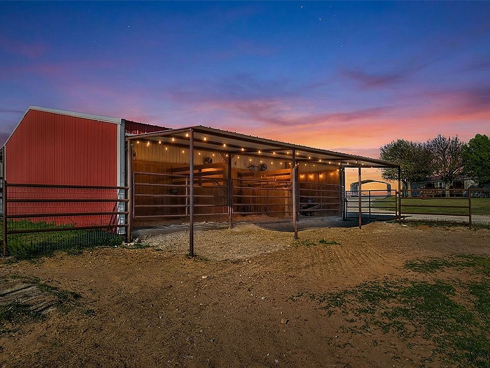 1st image of 2667 Roland Rd