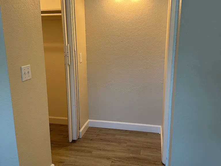 260 Richfield Dr #4 — Photo 16