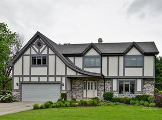 3 Robert Ct, Hawthorn Woods, IL 60047