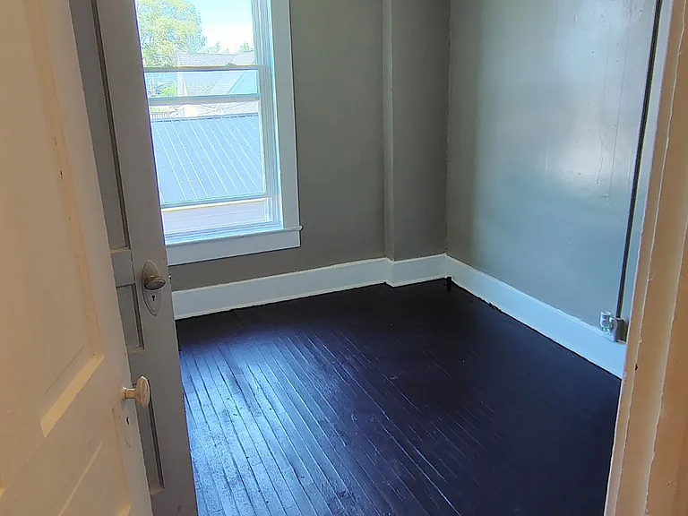 312 N Mulberry St #201 — Photo 8