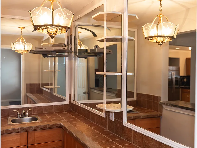 3228 Veronica Dr — Photo 10