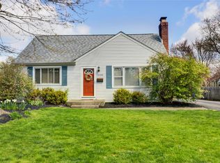 2390 Shrewsbury Rd, Columbus, OH 43221