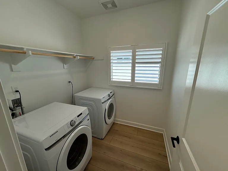 1533 Painted Cave Ave — Photo 15
