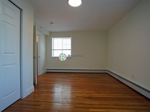 4th image of 11 Griggs St #15