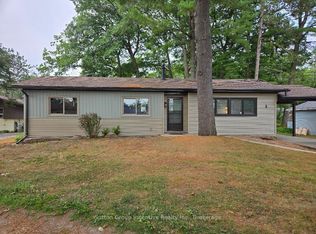 5 Carruthers St S, Wasaga Beach, ON L9Z 1K2