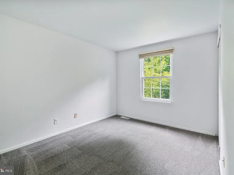 1607 Barbara Dr — Photo 5