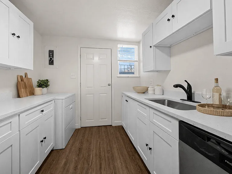 1115 Rosemary St — Photo 19