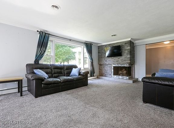 3rd image of 818 Juniper Dr