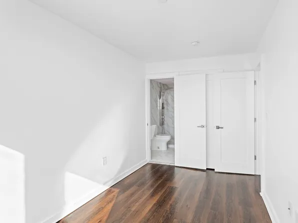 874 Willoughby Avenue image 10 of 11