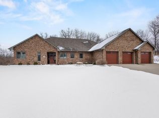 272 Lost Ridge Ct, Green Bay, WI 54302