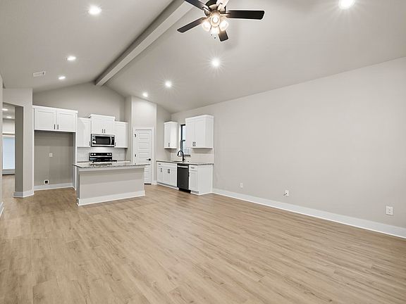 5th image of 224 Western Avenue
