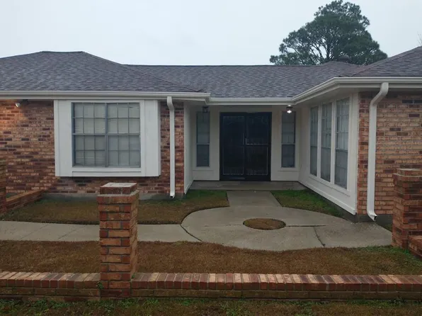 11210 N Idlewood Ct, New Orleans, LA 70128