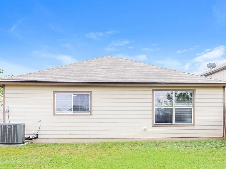 9963 Sunview Pass — Photo 15