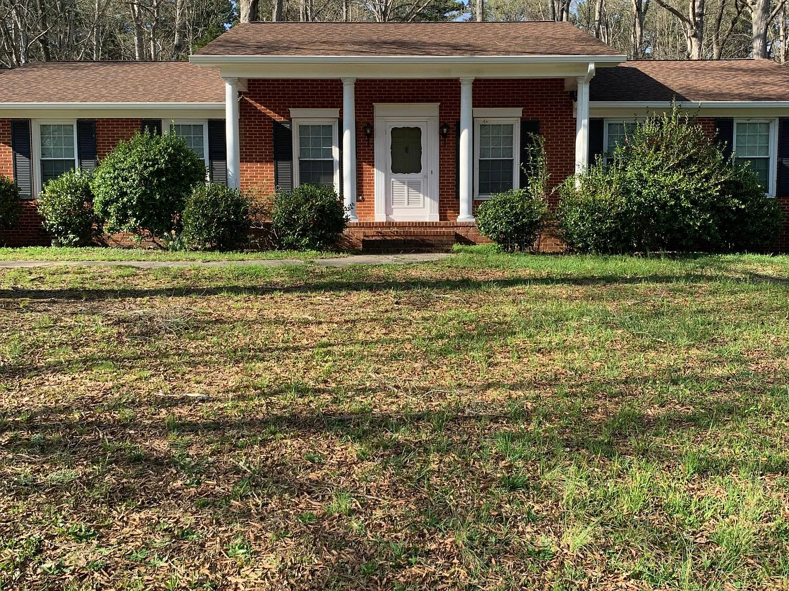 3 bed, 1830 sqft, $2,500 — Photo 2