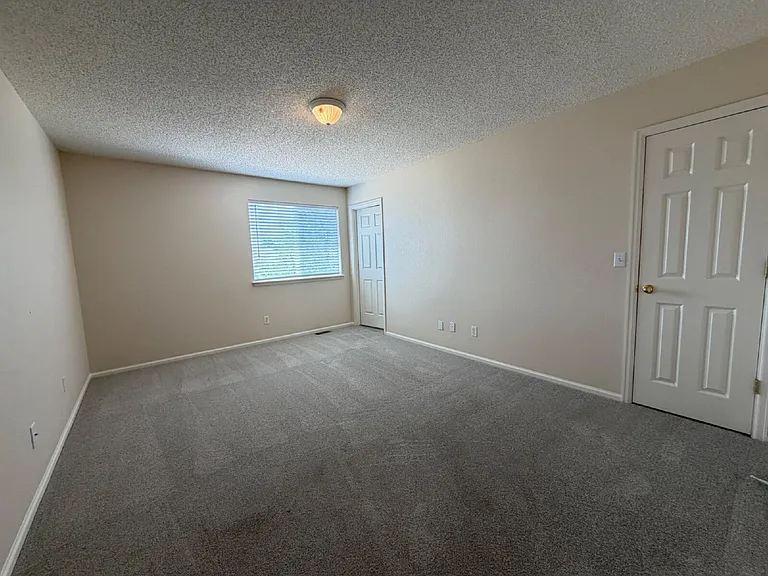 4054 Perth St — Photo 8