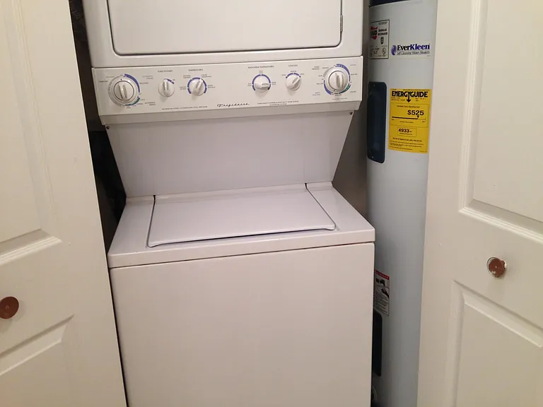 348 Franklin St #301 — Photo 10
