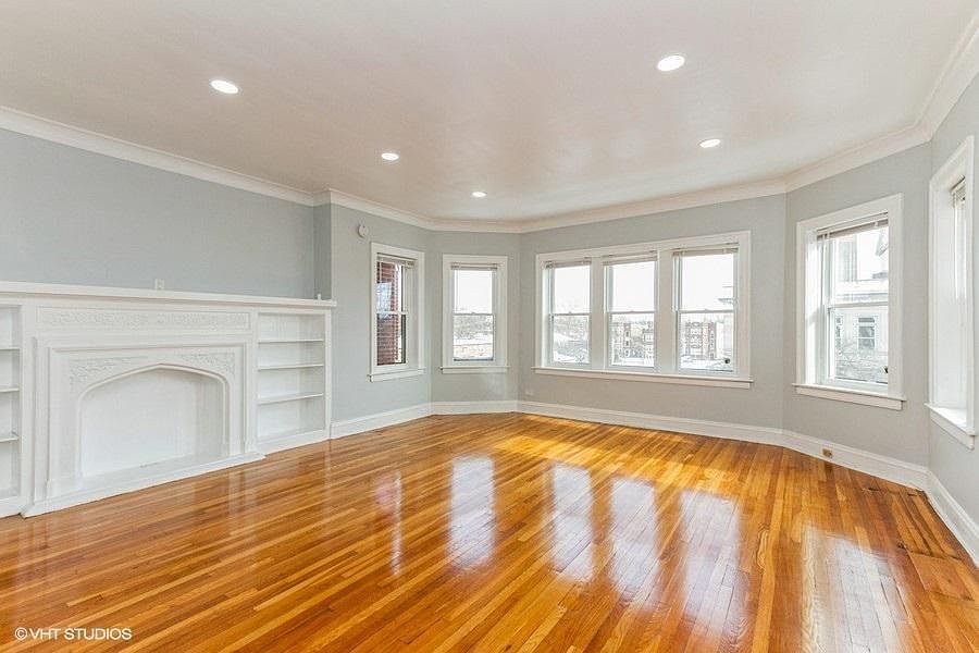1st image of 7836 S Jeffery Blvd #3