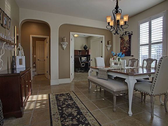 5th image of 246 Chambord Way