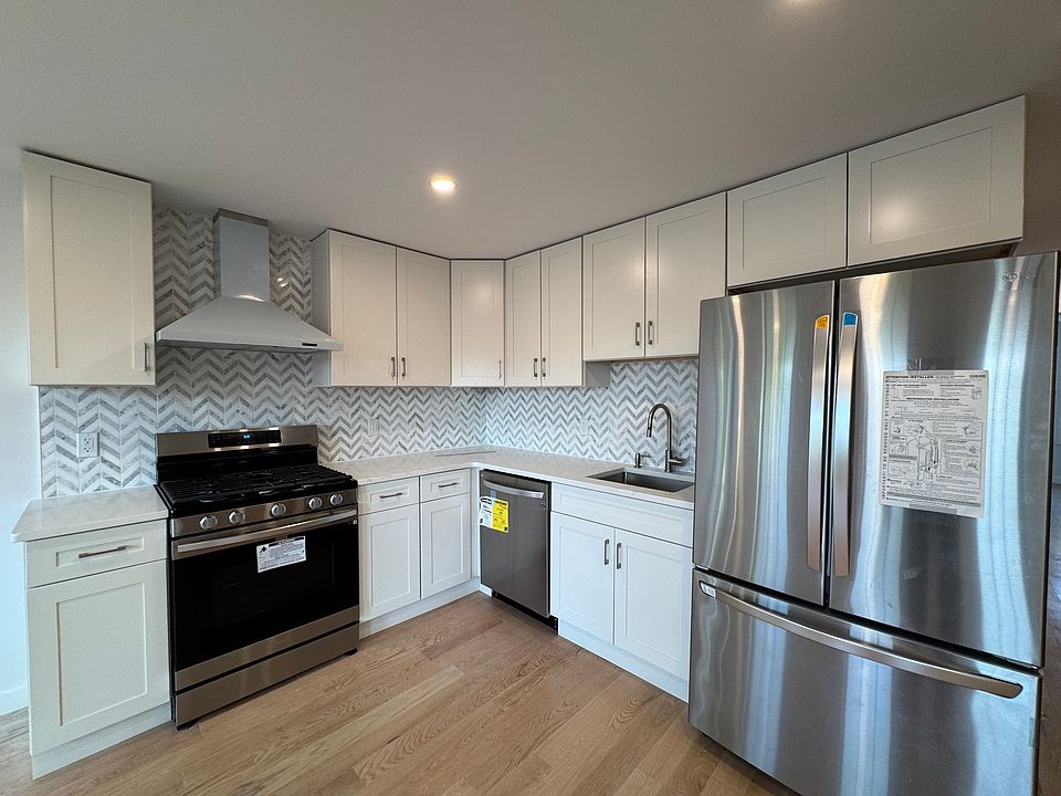 1st image of 21542 40th Ave #2