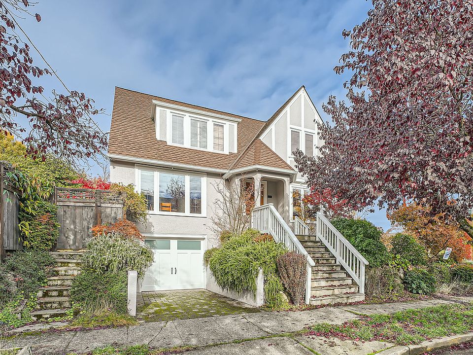 Craftsman Tudor on corner lot