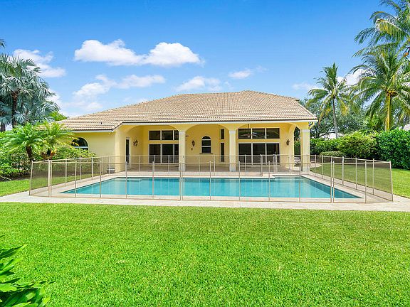 4th image of 2509 Seminole Cir