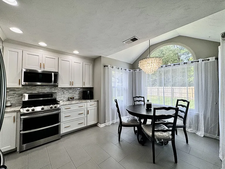 2337 Esplanade Dr — Photo 16