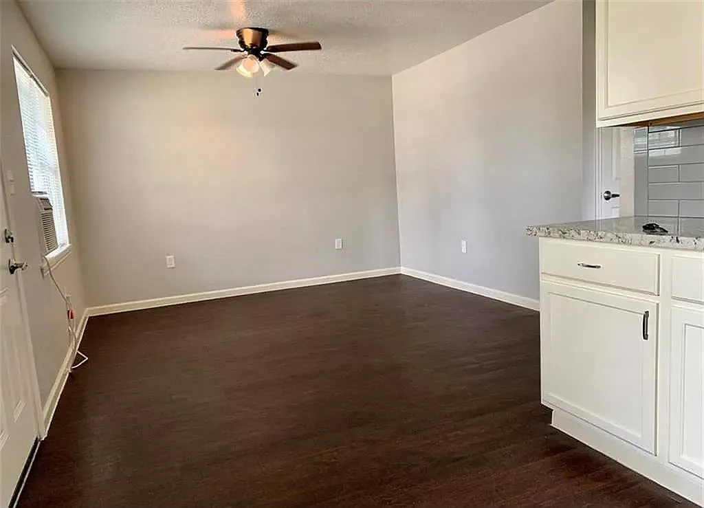 2 bed, 780 sqft, $995 — Photo 2