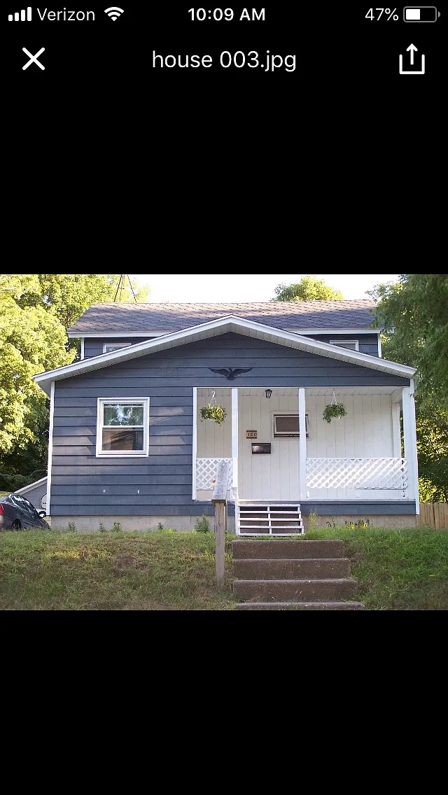 420 W Walnut St photo 1