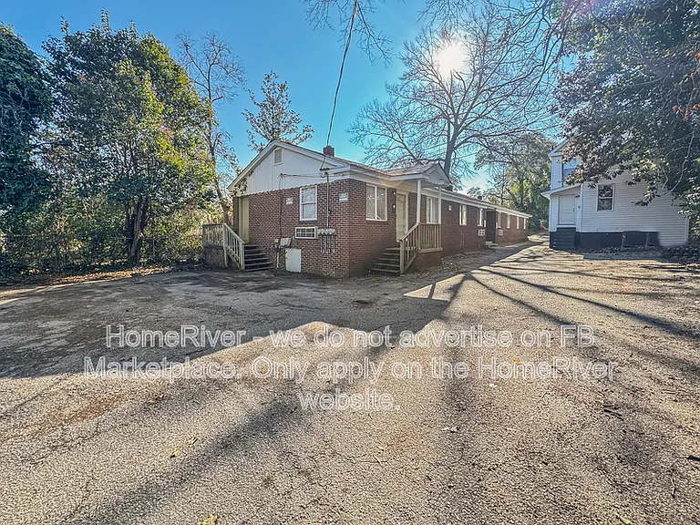 2413 Laurel St #C — Photo 15