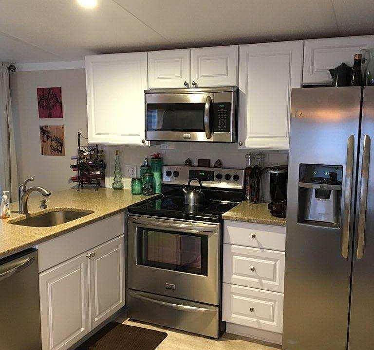 2nd image of 35 Sandalwood Dr