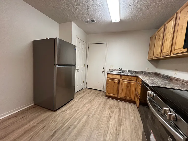 813 Ellis St #B — Photo 6