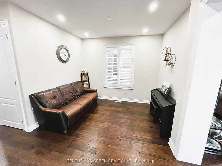 199 Windfields Farm Dr W — Photo 9