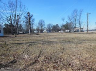 1115 Kinmundy Rd, Louisville, IL 62858